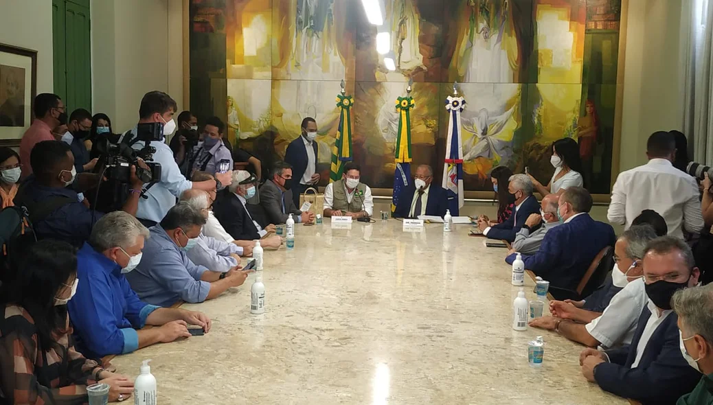 O evento acontece na tarde desta segunda