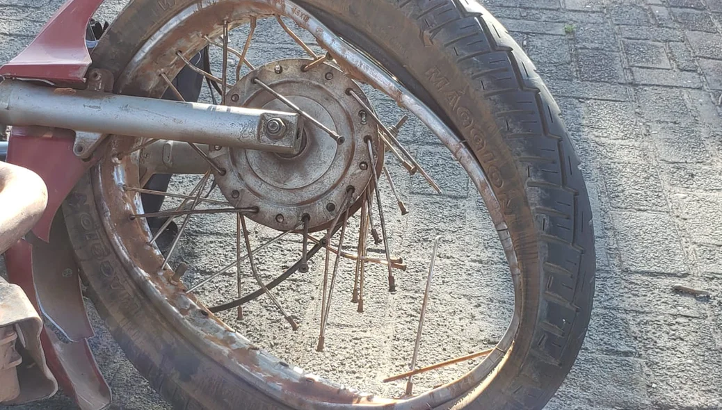 Pneu da motocicleta
