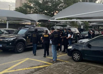 Polícia Federal cumpre mandados em Fortalez