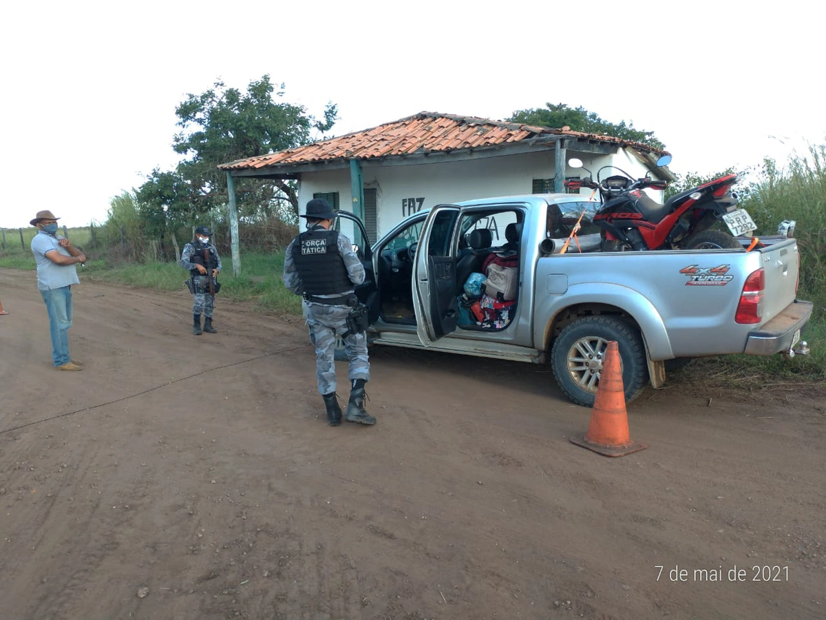 Polícia Militar durante uma abordagem