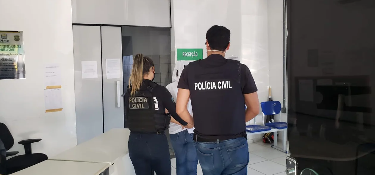Policiais civis cumprem mandados no Piauí