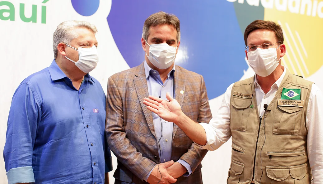 Senador Ciro Nogueira ao lado do Ministro João Roma