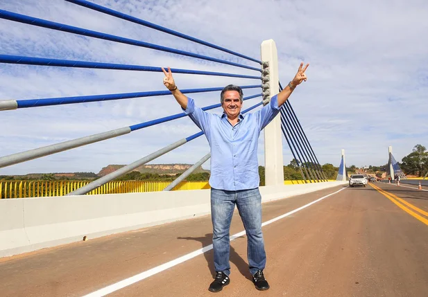 Senador Ciro Nogueira visita ponte em Santa Filomena