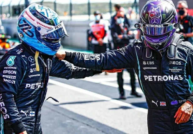 Valtteri Bottas e Lewis Hamilton