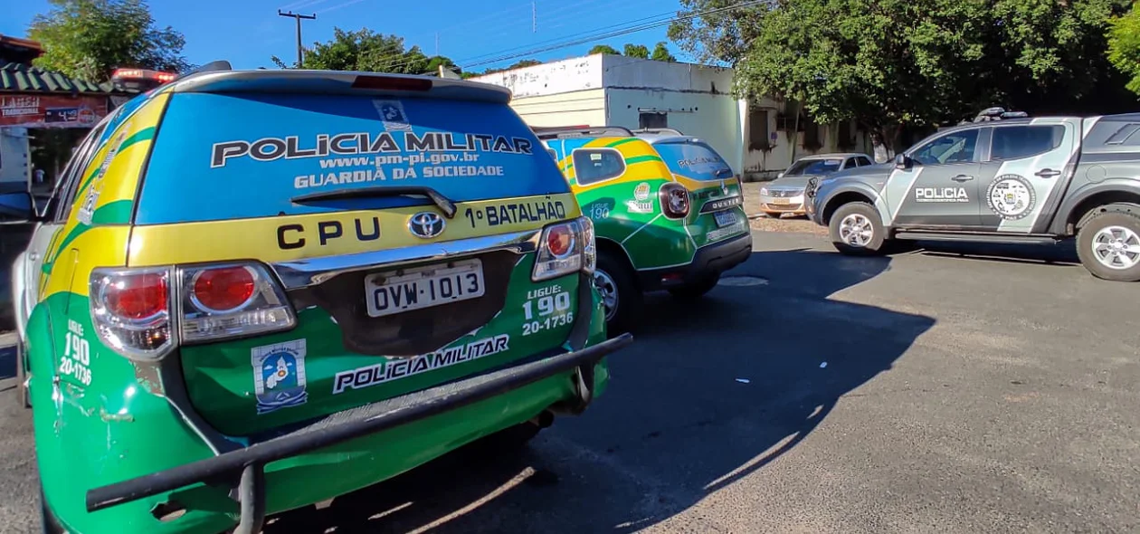 Viaturas da Polícia Militar do Piauí no local