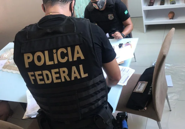 Buscas no âmbito da Operação Inter Pares