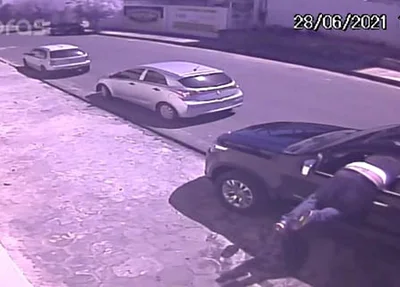 Câmera flagrou a ação criminosa