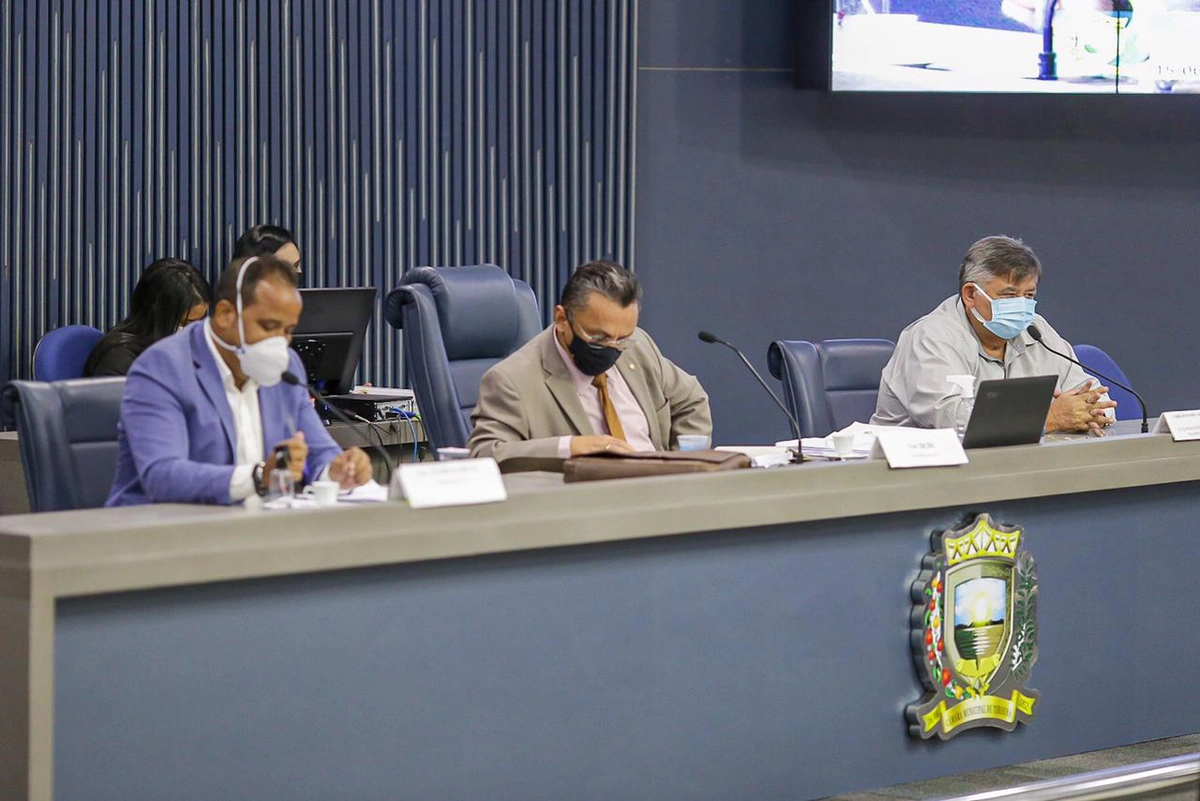 Carlos Daniel é ouvido na CPI do Transporte Público