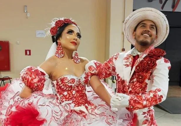 Casal de noivos vencedor da última edição