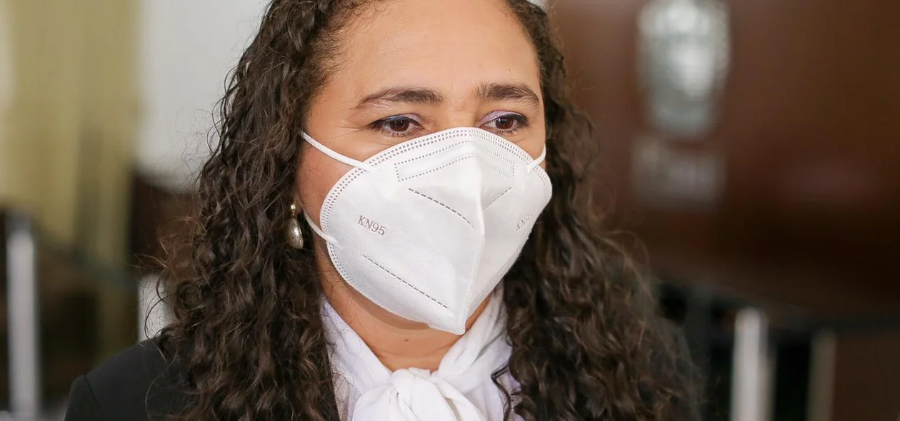 Cida Santiago, coordenadora da Cendrogas