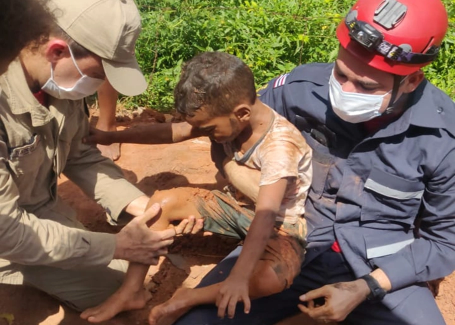 Criança é resgatada pelo Corpo de Bombeiros