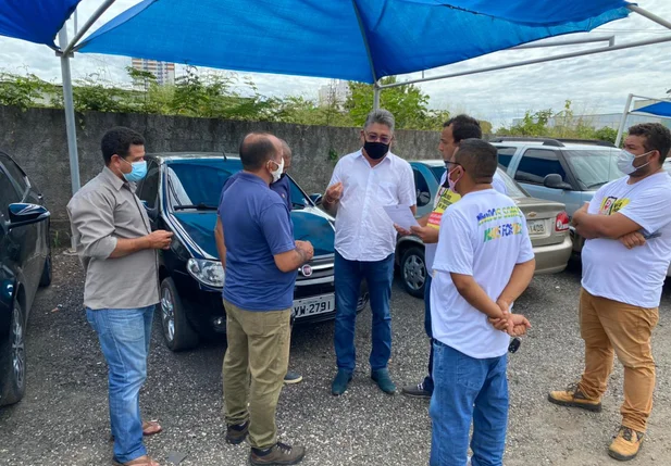 Deputado João Mádison e representantes da AAMAPI