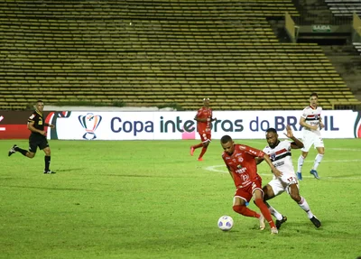 Disputa no meio de campo