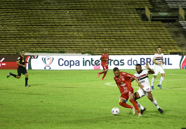Disputa no meio de campo