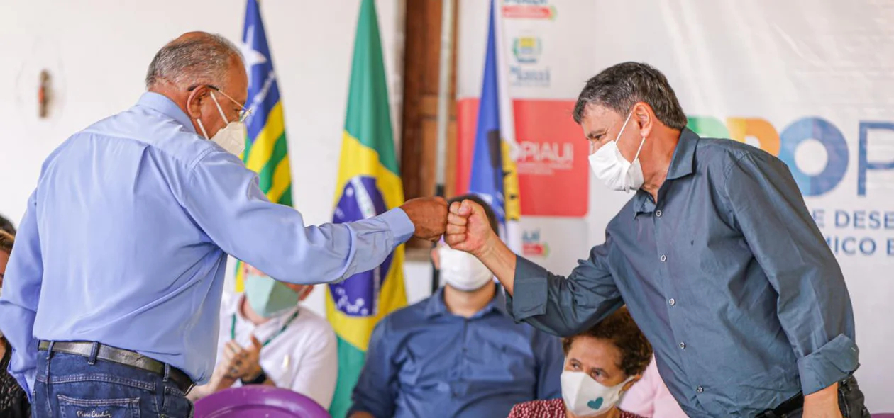 Dr. Pessoa e Wellington Dias se cumprimentam