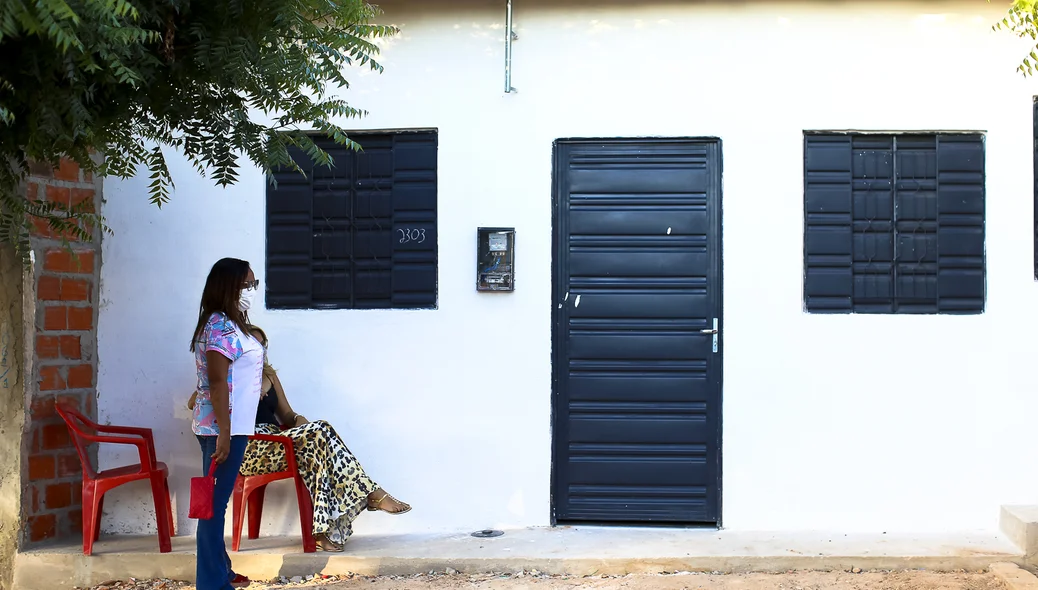 Entrega de duas casas