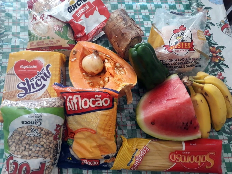 Merenda enviada pela Prefeitura de Teresina para alunos da rede municipal