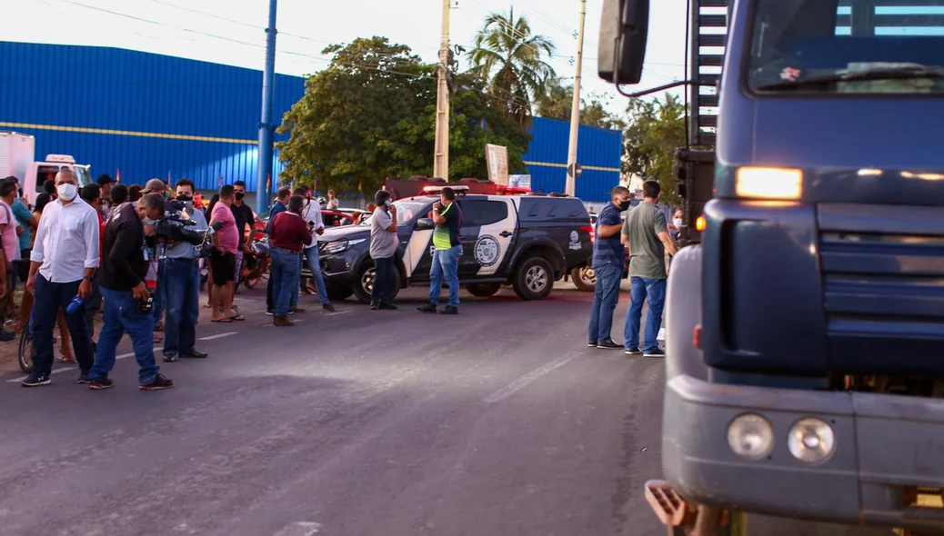 Movimentação no local