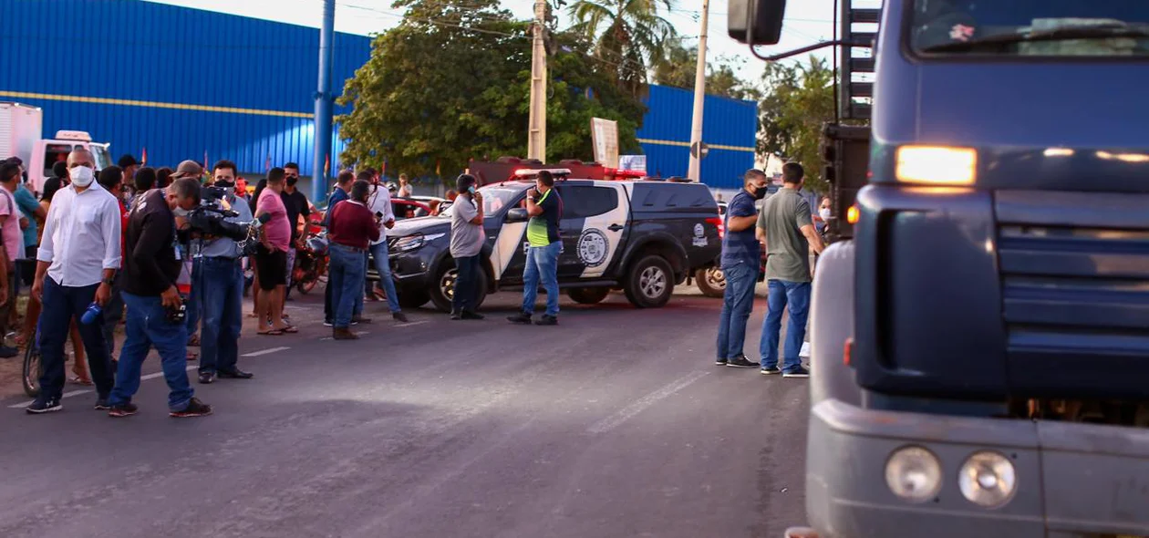 Movimentação no local