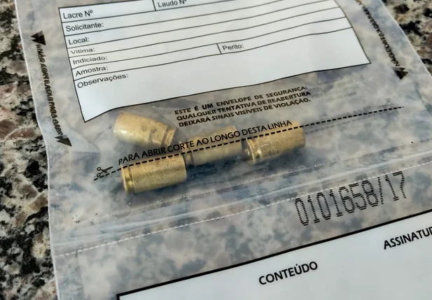 Munições de arma de fogo encontradas no local