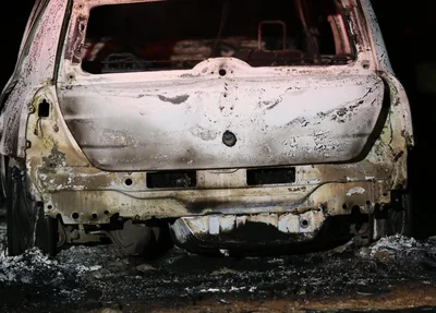 O carro ficou destruído