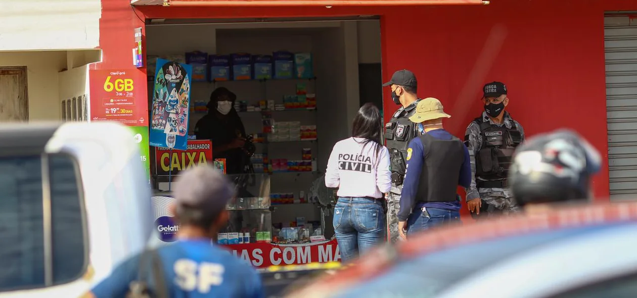 O caso ocorreu na porta da farmácia