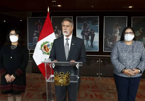 O presidente interino Francisco Sagasti