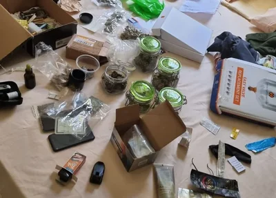 O suspeito possuía um laboratório de drogas