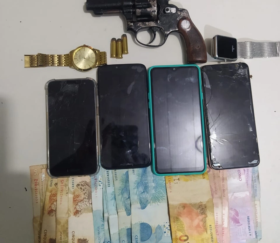 Objetos encontrados pela PM
