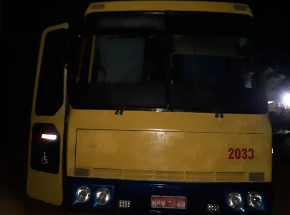 Ônibus para excursão dos teresinenses