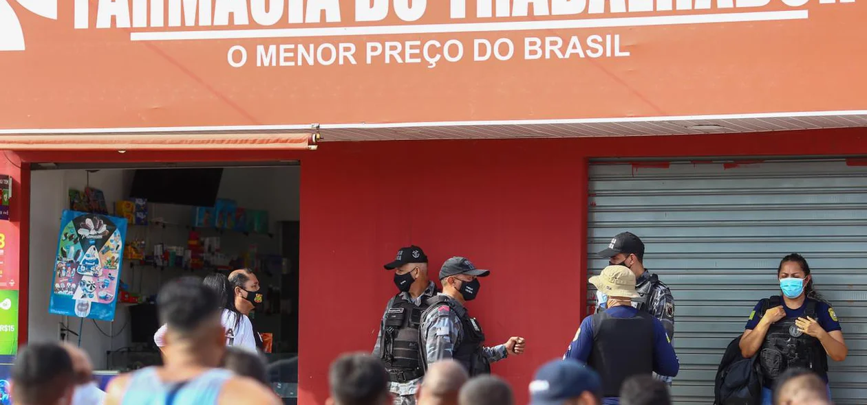 Polícia Militar no local