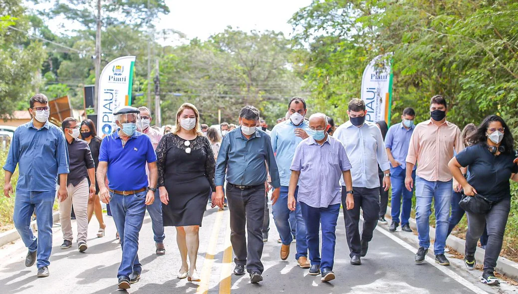 Políticos presentes na inauguração