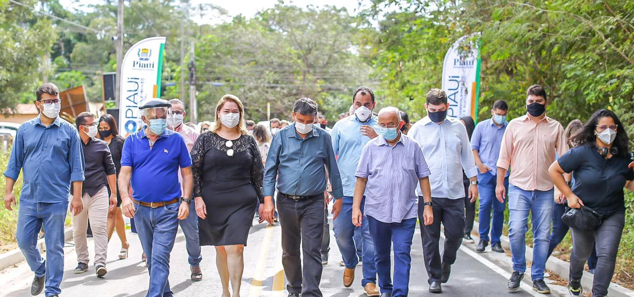 Políticos presentes na inauguração