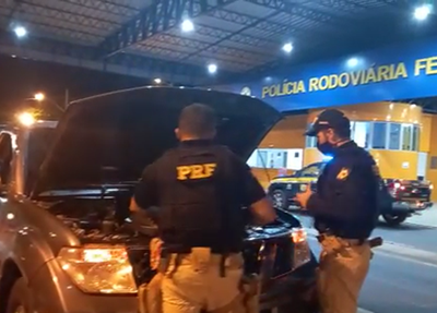 PRF apreende veículo na BR 230 em Floriano, condutor é preso por Receptação