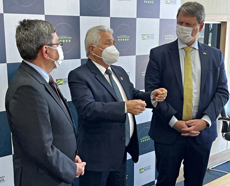 Reunião entre senador e ministro