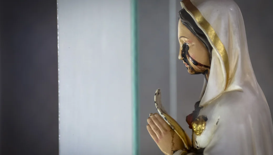 Rosa Mística chorando sangue em Teresina