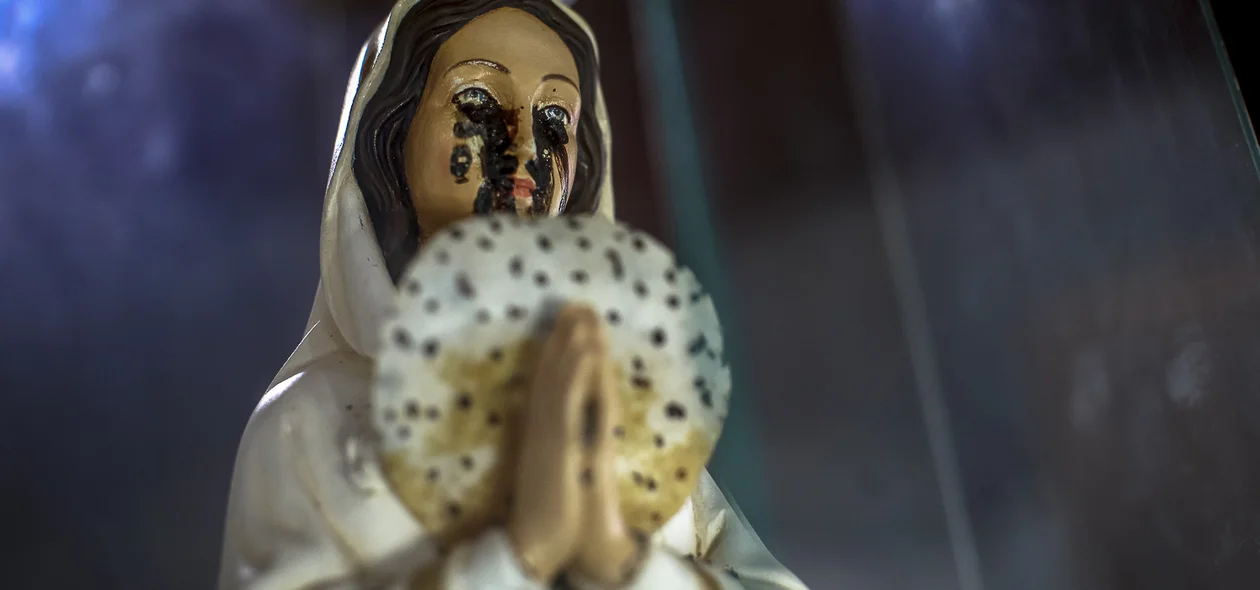 Rosa Mística chorando sangue
