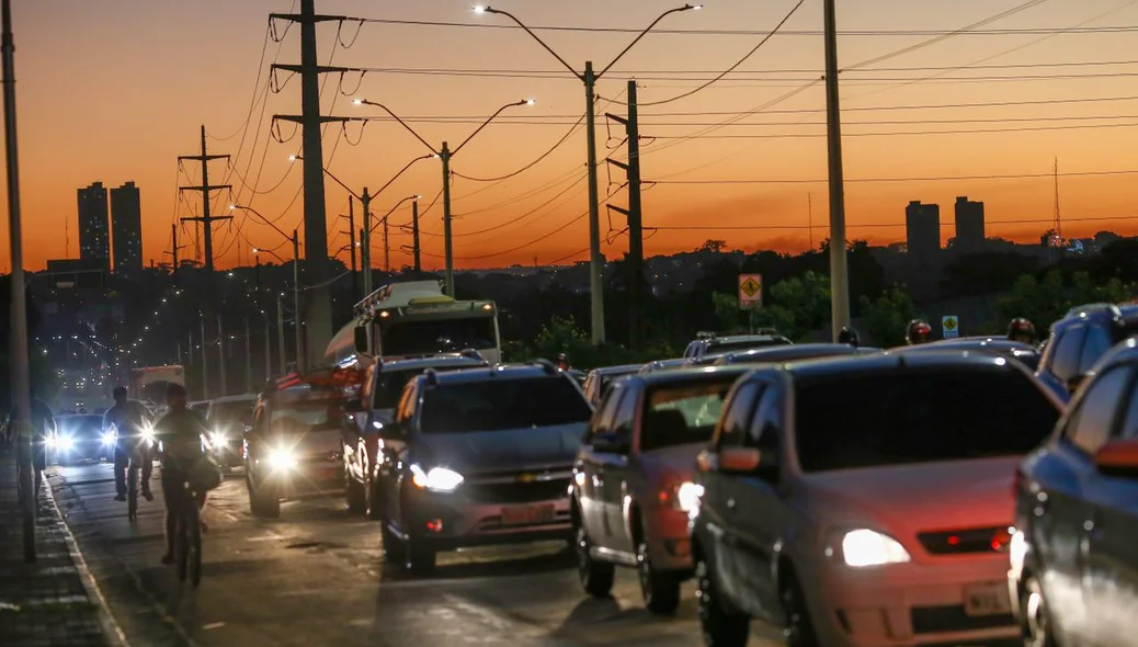 Trânsito ficou congestionado na BR 343