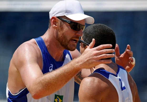Alison e Álvaro Filho ganharam no vôlei de praia