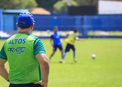 Altos treina no Lindolfo Monteiro