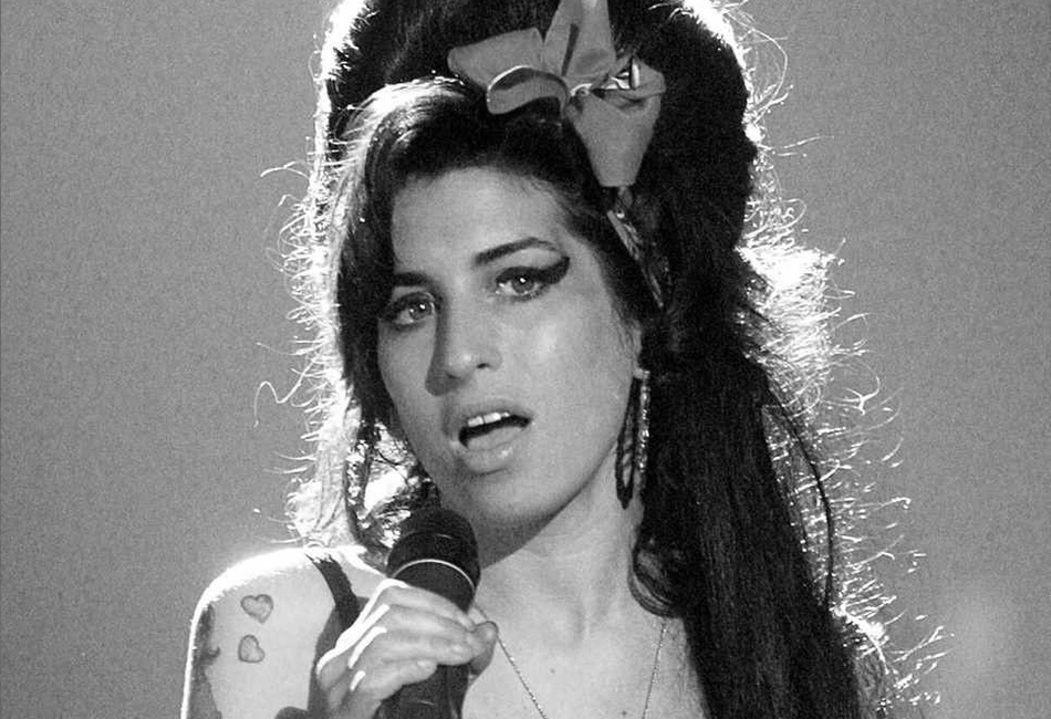 Amy Winehouse morreu aos 27 anos