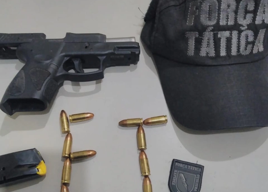Arma de fogo e munições apreendidas pela PM em Teresina