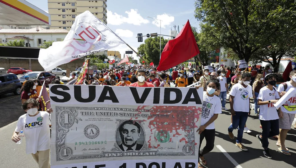 Ato contra Bolsonaro ocorreu no centro da capital neste sábado
