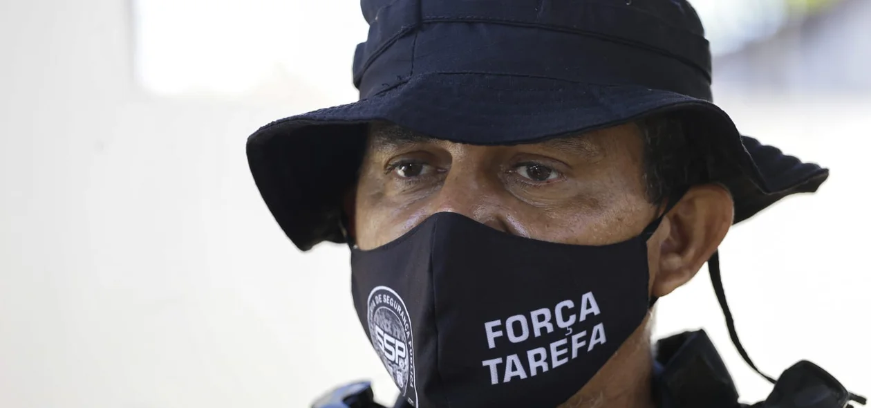 Barbosa, Policial da Força Tarefa