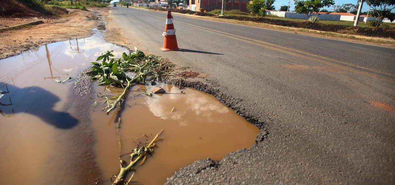 Buraco existe há bastante tempo no local