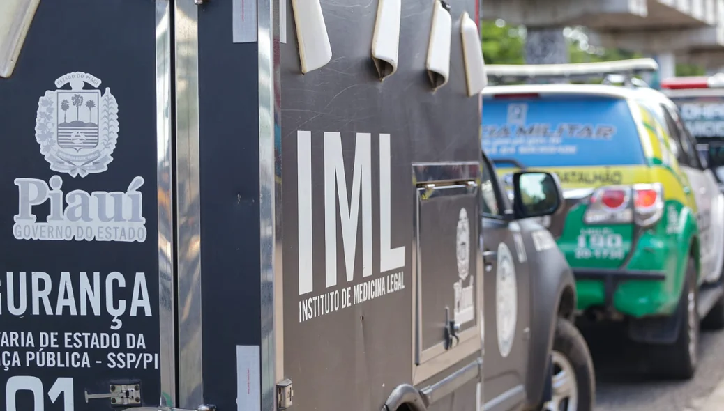 Corpo da vítima foi recolhido pelo Instituto de Medicina Legal