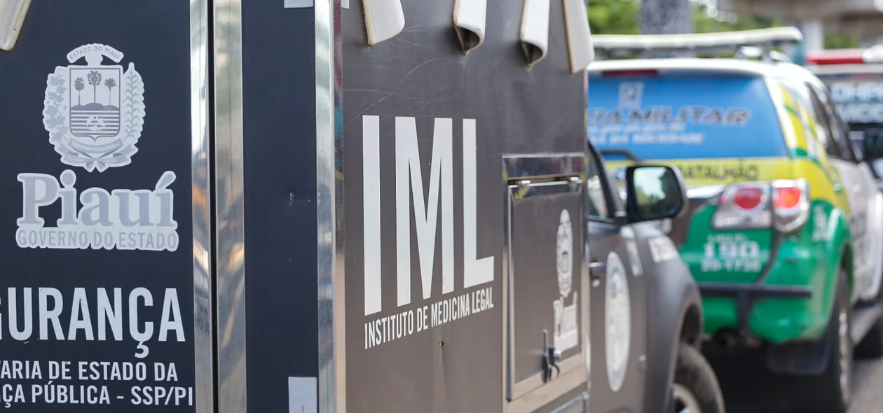 Corpo da vítima foi recolhido pelo Instituto de Medicina Legal