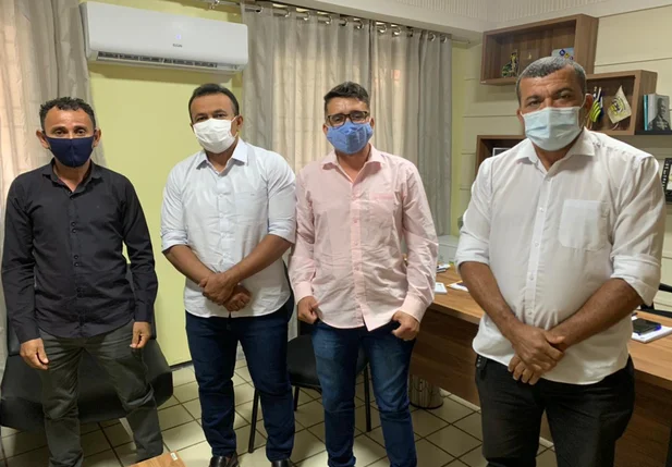 Deputado Fábio Abreu e vereadores Nei Próspero, Fabrício Dias e Jessé Ribeiro