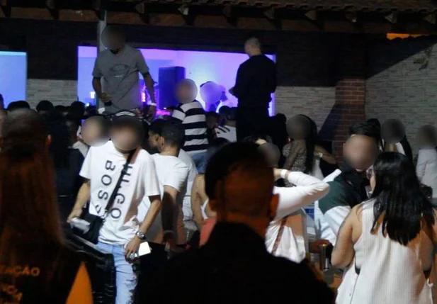 Festas clandestinas com aglomerações em bairros de São Vicente, no litoral sul de SP