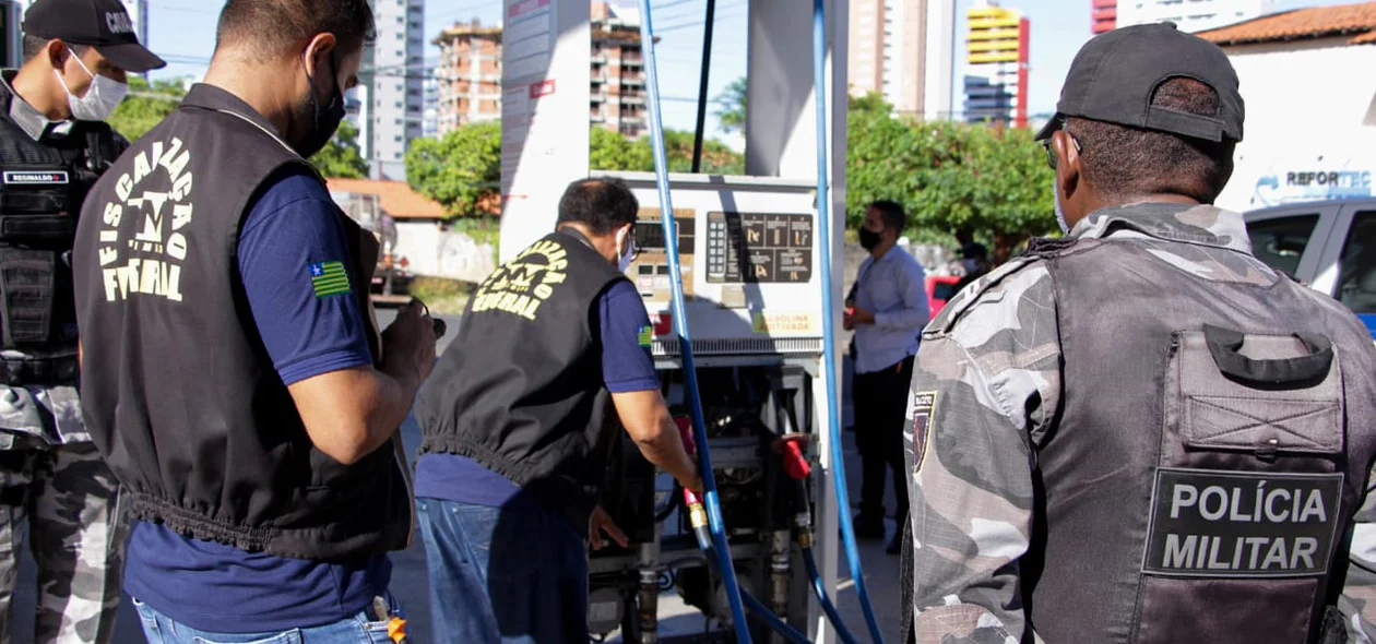 Fiscalização em postos de combustível em Teresina
